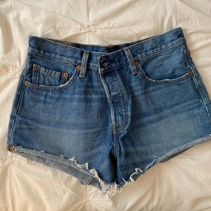 Levi’s 501 cutoff denim shorts, Size 28